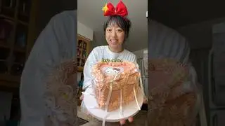 Как я украсила этот торт в форме сердечка с изображением Hello Kitty!