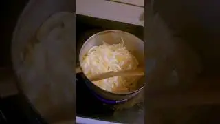 Hey, guys come to enjoy Coke. Yummy 😋 😋 😋 🥰🥘