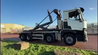 MX15 CFK - 2015 Renault 8x4 Hook Loader 