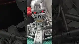 V2 Animatronic Terminator Skull with Face Tracking Is Here! 🔥🤖