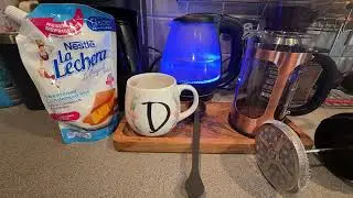 Morning French Press #Coffee Routine ☕   Creamy, simple & delicious 🤤 #morning #cafe  