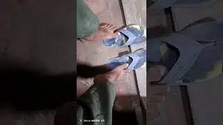 चप्पल कैसे पहने 🩴_ chappal kese phre 🩴#comedy #video #youtube 