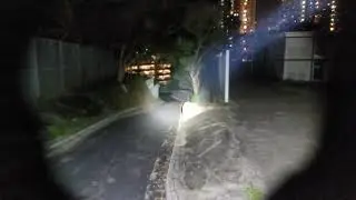 Nitecore SRT7i outdoor test at Night (distance around 50 meters)(please turn ON subtitles)