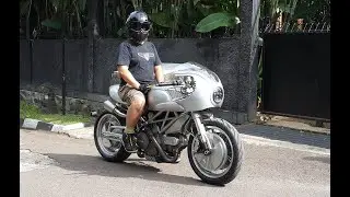 Ducati Monster 750 with Megaphone Exhausts #caferacer #ducaticaferacer