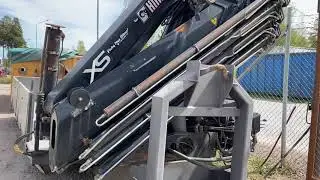 K&ouml;p Krokflak med kran HIAB 288 E-8 HIPRO p&aring;Klaravik.se
