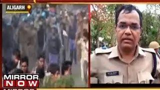 High Drama At Aligarh University - ABVP Workers Vs AMU Students