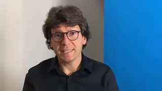 Luca Preti presenta la seduta &ldquo;Le T&egrave;moin&rdquo; su disegno di Man Ray, prodotta da Simon Gavina, 1971.
