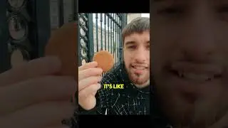 Buckingham Palace Jaffa Cake Review 🇬🇧 #travel #shorts #food #london