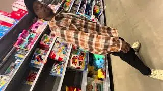 Fake Money Prank 😂😂 &ldquo; I Sell D0pe&rdquo; 😂😂 #explorepage #funnyvideos