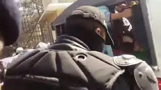 Quetta police arrested girls student and bring them to jail on prisoner car 2020.