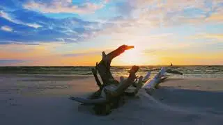 Relaxing Music with Gentle Ocean Sounds , Soothing Waves, Relaxing Piano Music