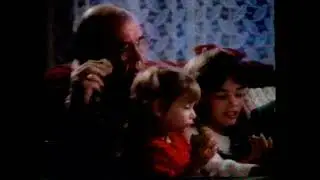 Vintage Toll House Nestle cookie commercial from Christmas holiday 1989
