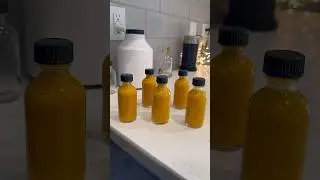 Let&rsquo;s make some anti-inflammatory shots! Turmeric, orange, ginger, pepper + cayenne #wellness #juice
