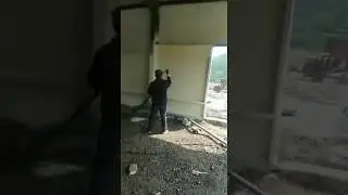 insulation foam material sprayed by polyuthance foam machine for farm ceiling