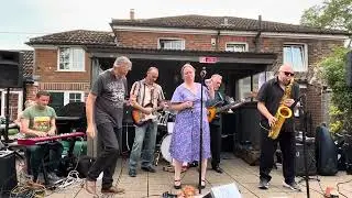 Chicago 9 Rhythm & Blues Band : The Wheatsheaf, Shedfield ,  Hampshire  (Every Day I have The Blues)