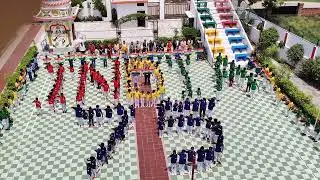 INDEPENDENCE DAY HUMAN CHAIN