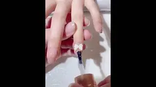 85 The temperament is white, the high-density pulling glue, the perfect one for pulling the wire