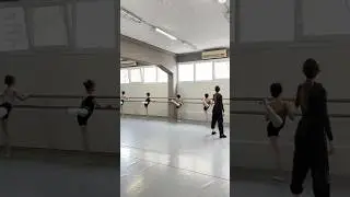 Exercise to practice entrelac&eacute; #ballet #practice #dance #ballerina #dancerlife