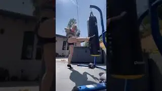 Muaythai girl + heavy bag! 💥🥊