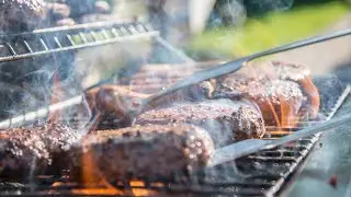 Angry vegan threatens neighbour&rsquo;s Coronation barbeque