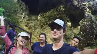 Hiking to Mt. Ngungun Summit