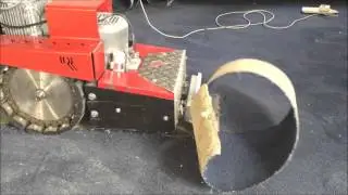 Entfernen von Teppichboden mit Geweber&uuml;cken mit der Strippermaschine RO-2