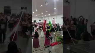entrada das Bandeiras no congresso de mulheres IEADAM-PF