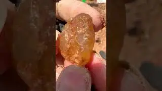 Finding Natural Carnelian And Agate Gemstones At The Mountain #naturalamethyst #crystals #mining