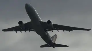 (4K) Plane Spotting at John F, Kennedy Int’l Airport (JFK/KJFK) on October 15, 2025 (Part 2/14)