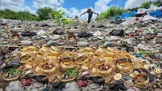 Wow a lot of gold jewelry in trash field a girl so lucky found many big treasure