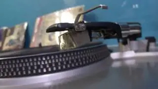 O Rei do Som - Toca Discos Sansui SR-333