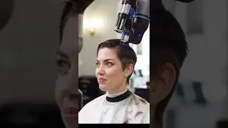 A robot just gave a perfect haircut. Yes, you read that's right.