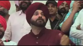 Navjot Singh Sidhu's Funny Reaction of Bikram Singh Majithia Incident at Amrtisar