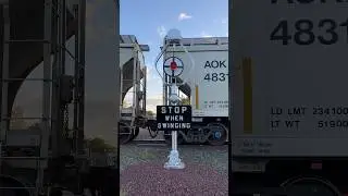 &ldquo;Stop when swinging&rdquo; in Pittston, PA! #railroadcrossing #readingandnorthern #railfanning