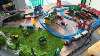 Thomas roling dengan body loco tank Hanfly HO skala membawa gerbong barang | New track Building