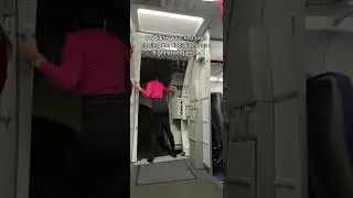 First Time closing the door alone as an flight attendant ✈️