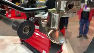 ATEK Avantgarde tire changer