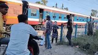 74024 Sharunpur - Delhi CNG Demu Express Special arrivel at Shamli , Plateform no:1, 46 mint Late.