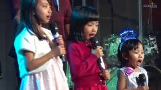 Silent Night by Nu Cing Boih Te Innkuan