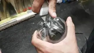Cómo Hacer un Espantapájaros con una Botella. How To Make a Scarecrow with a Bottle.