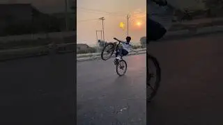 Mar pradeep wheelie 😅 ? #mtbstunt #freestyle #rider #mtb #stunt #moments #indian #cycle #shorts
