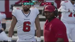 Dolphins vs Buccaneers Madden 24 Gameplay