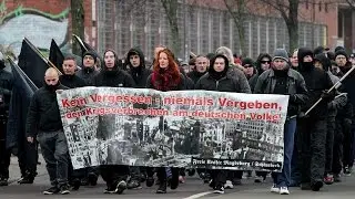 &Uuml;ber 10 000 Menschen gegen Neonazis