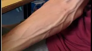 why do my forearms not grow
