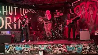 GV &ldquo;Crimson and Clover&rdquo; (Outro) DD 11.22.25