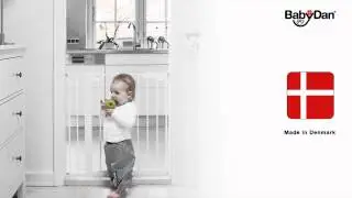 BabyDan WCS Danamic Pressure Indicator Stair Gate  - Demonstration Video | Babysecurity