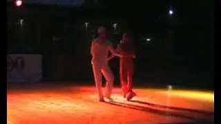 Latin Hustle - Bee Gees