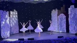 1. Снежный вальс 2. А снег идёт