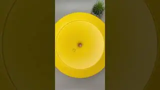 Hypnotic Ball Spin in Yellow Spiral
