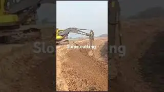 Slope cutting #constructionequipment #canal #civilengineering #jcb #construction#trendingshorts